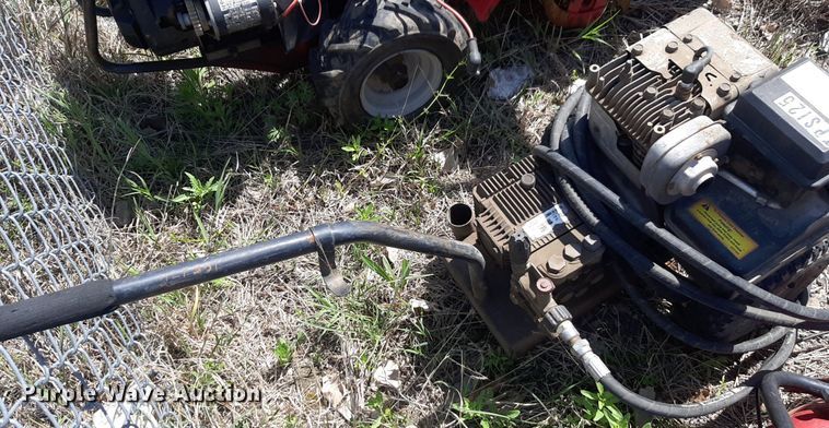 image for item NH9210 Lawn and garden 