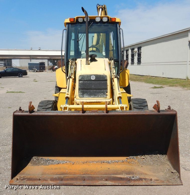 image for item NH9211 2003 New Holland LB75B backhoe