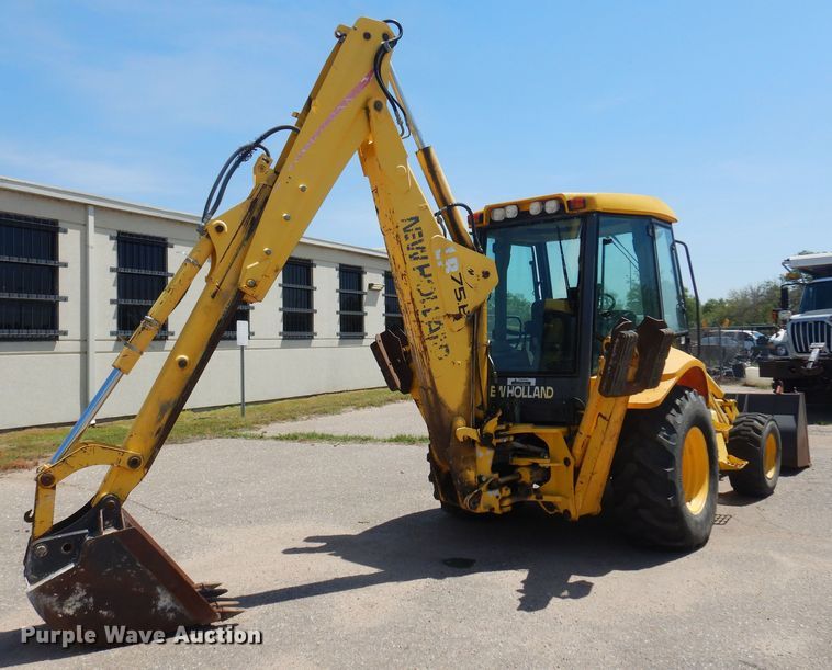 image for item NH9211 2003 New Holland LB75B backhoe