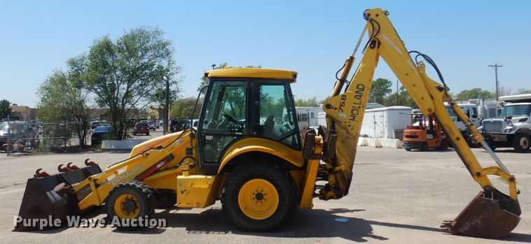 image for item NH9211 2003 New Holland LB75B backhoe