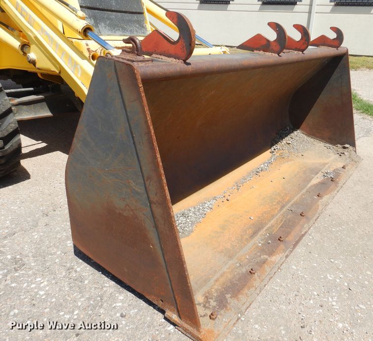 image for item NH9211 2003 New Holland LB75B backhoe