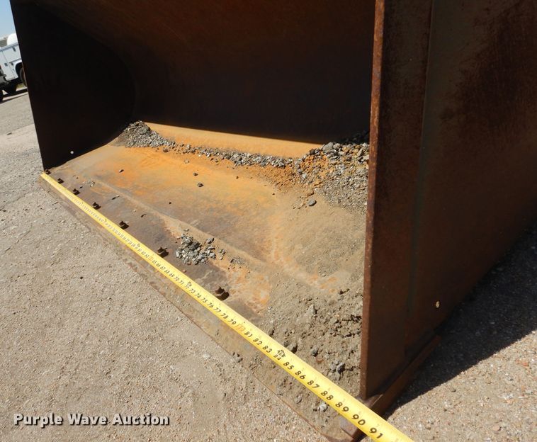 image for item NH9211 2003 New Holland LB75B backhoe