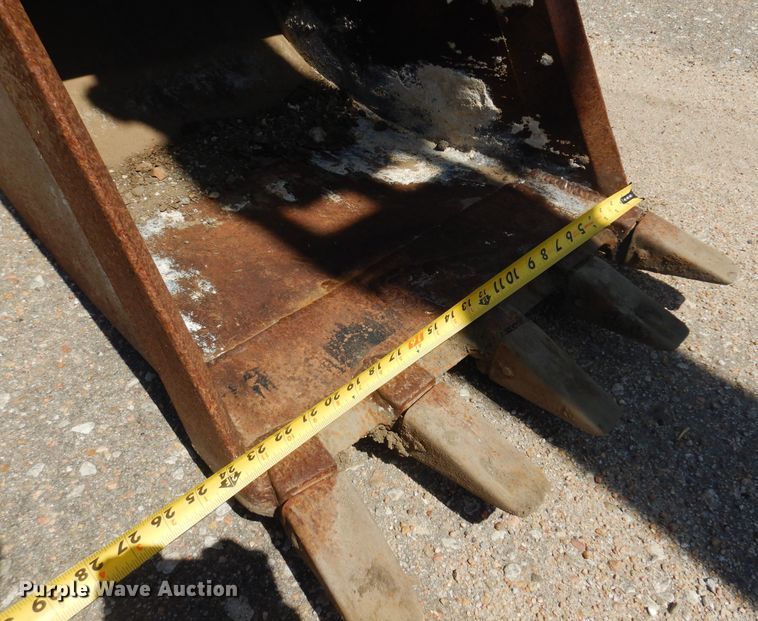 image for item NH9211 2003 New Holland LB75B backhoe