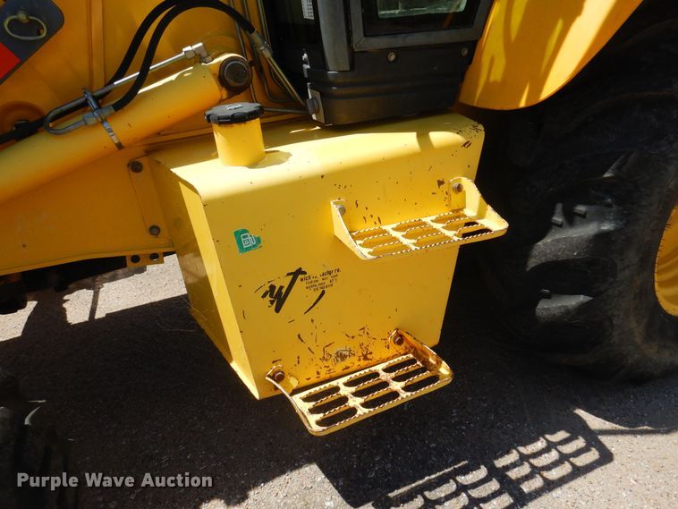 image for item NH9211 2003 New Holland LB75B backhoe