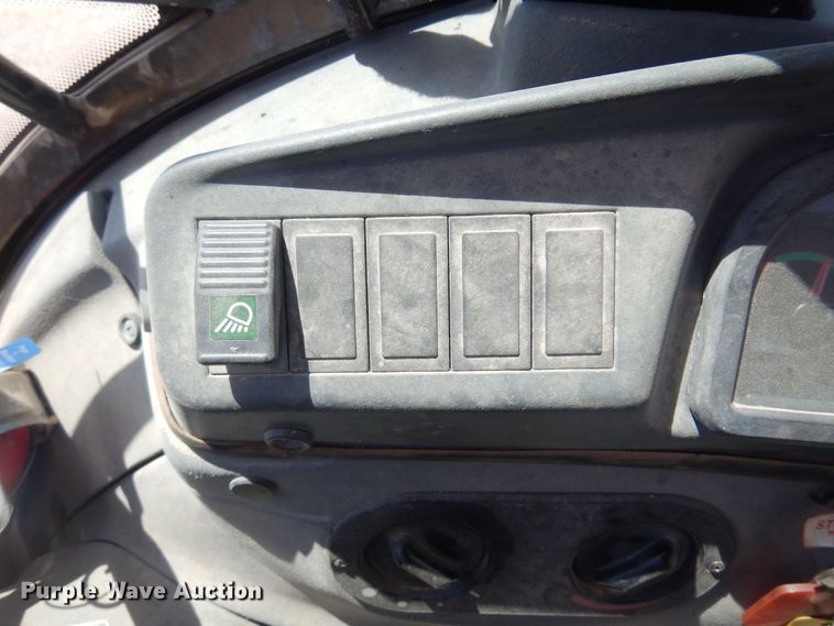 image for item NH9211 2003 New Holland LB75B backhoe