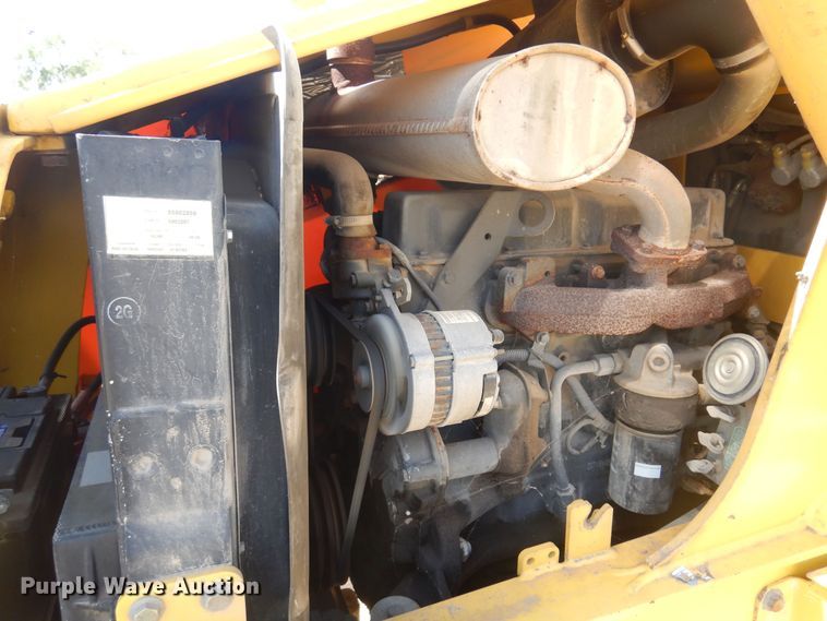 image for item NH9211 2003 New Holland LB75B backhoe