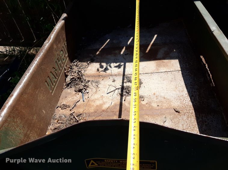 image for item NH9212 (2) Cushman golf carts