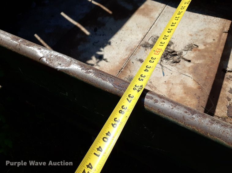 image for item NH9212 (2) Cushman golf carts