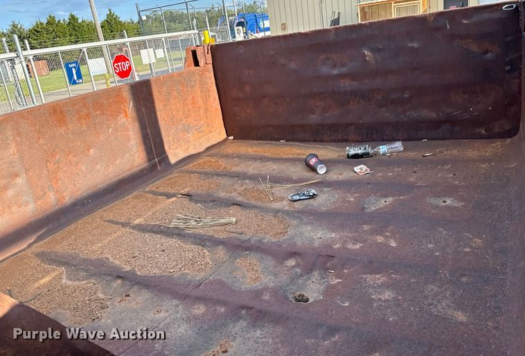 image for item NH9214 1985 Ford F800 dump truck