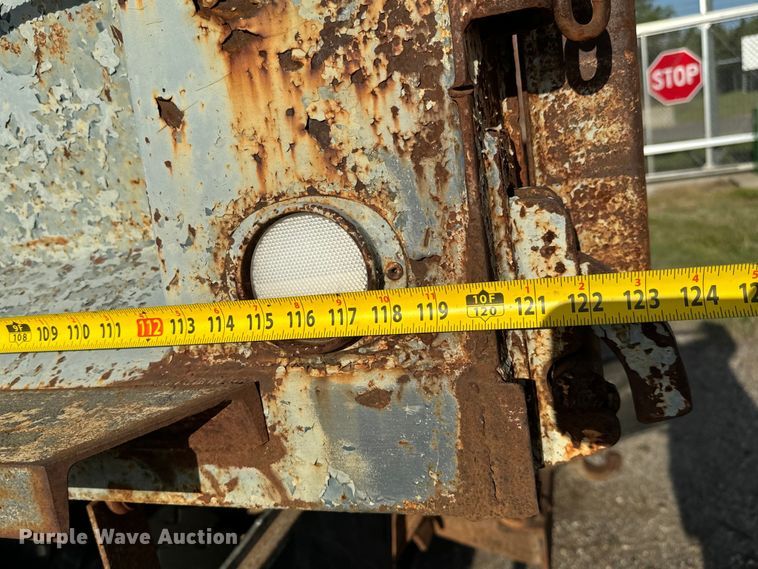 image for item NH9214 1985 Ford F800 dump truck