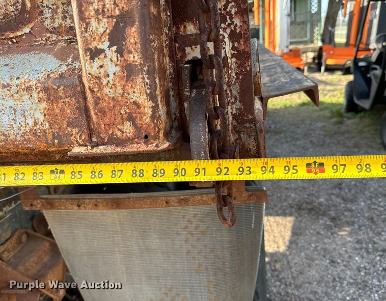 image for item NH9214 1985 Ford F800 dump truck