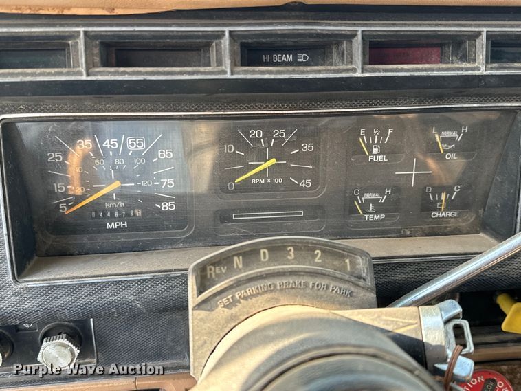 image for item NH9214 1985 Ford F800 dump truck