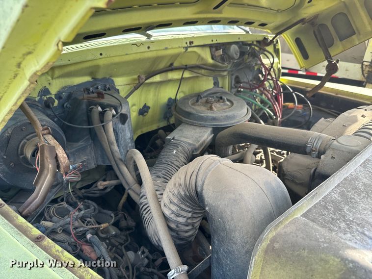 image for item NH9214 1985 Ford F800 dump truck