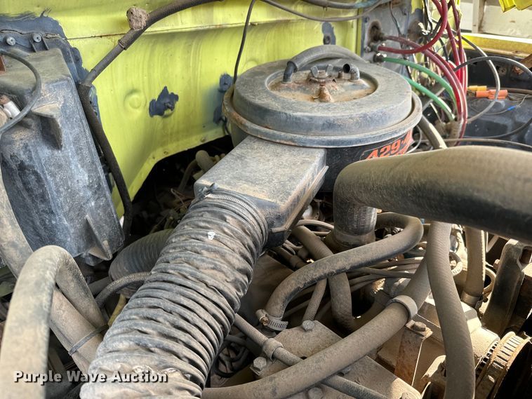 image for item NH9214 1985 Ford F800 dump truck