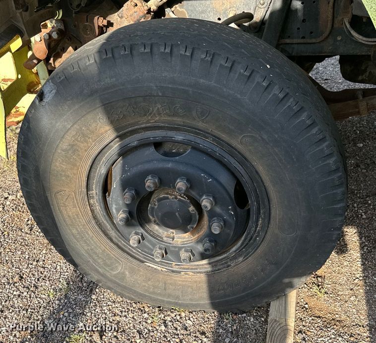 image for item NH9214 1985 Ford F800 dump truck