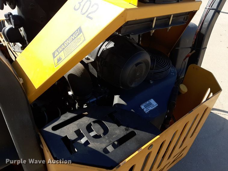 image for item NH9217 Hustler  Super Z ZTR lawn mower