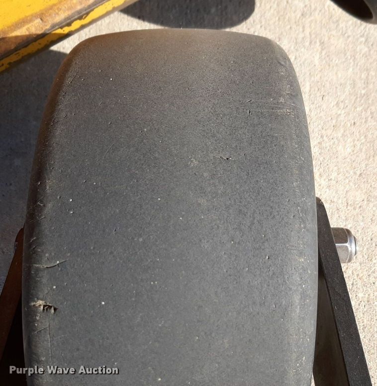 image for item NH9217 Hustler  Super Z ZTR lawn mower