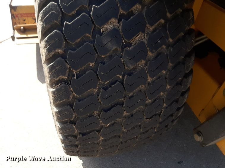 image for item NH9217 Hustler  Super Z ZTR lawn mower