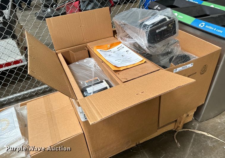 image for item NH9220 (2) Bunn VP-17 coffee makers