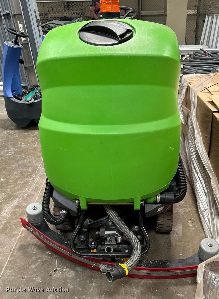 image for item NH9221 IPC Gansow CT160 floor scrubber 