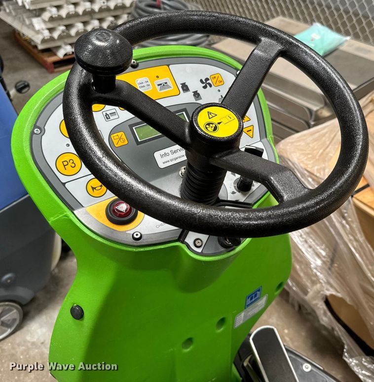image for item NH9221 IPC Gansow CT160 floor scrubber 