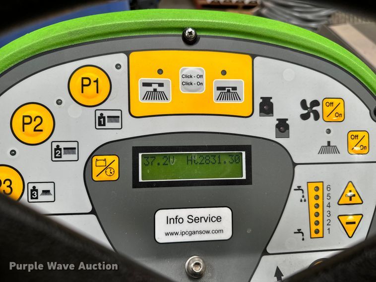 image for item NH9221 IPC Gansow CT160 floor scrubber 