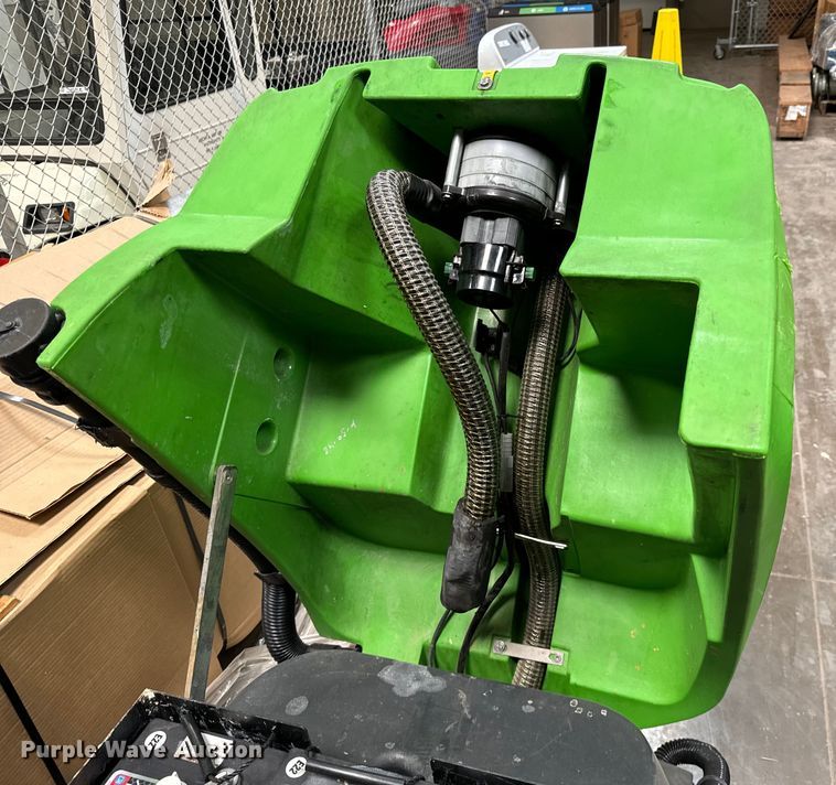 image for item NH9221 IPC Gansow CT160 floor scrubber 