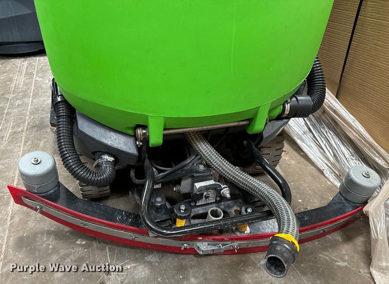 image for item NH9221 IPC Gansow CT160 floor scrubber 