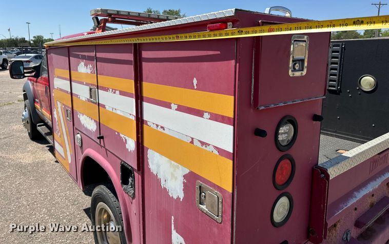 image for item NH9399 2007 Ford F550 Super Duty XL brush fire truck