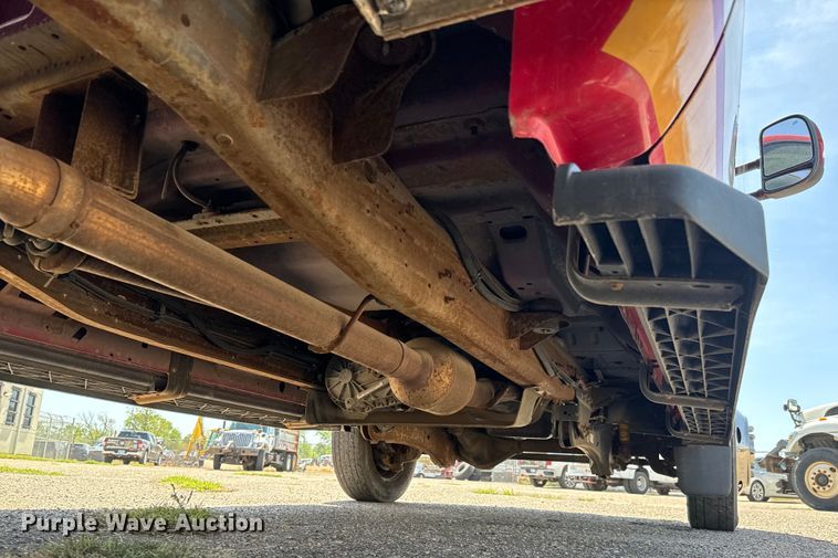 image for item NH9399 2007 Ford F550 Super Duty XL brush fire truck