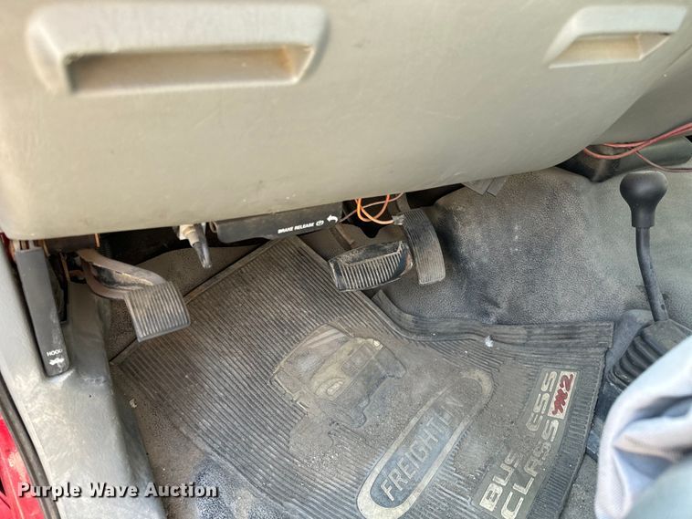 image for item NH9399 2007 Ford F550 Super Duty XL brush fire truck