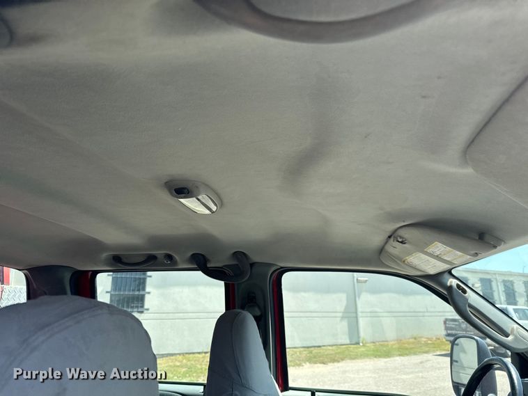 image for item NH9399 2007 Ford F550 Super Duty XL brush fire truck