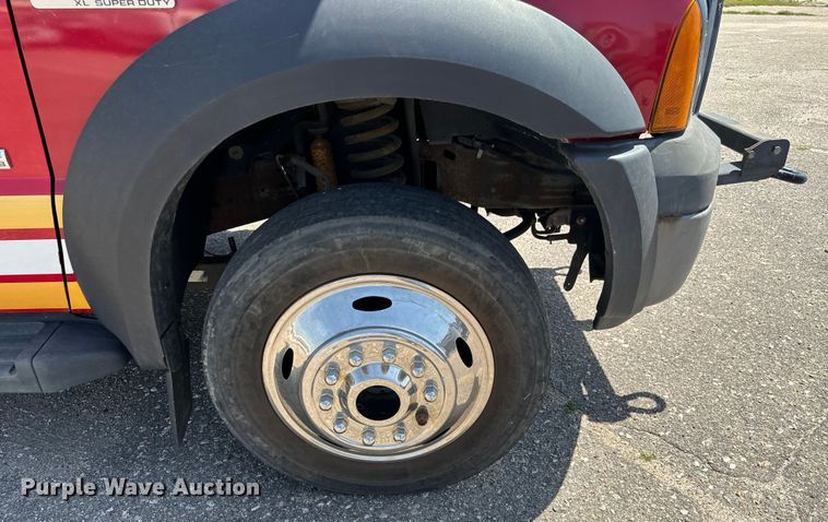 image for item NH9399 2007 Ford F550 Super Duty XL brush fire truck