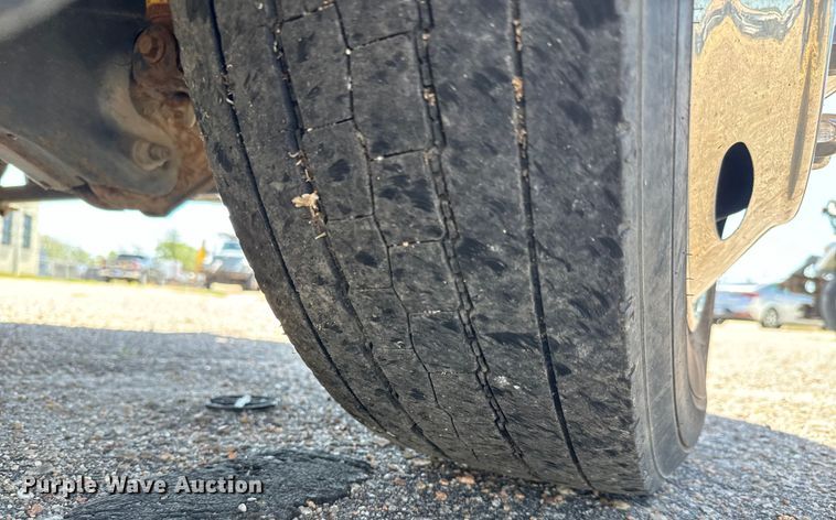 image for item NH9399 2007 Ford F550 Super Duty XL brush fire truck