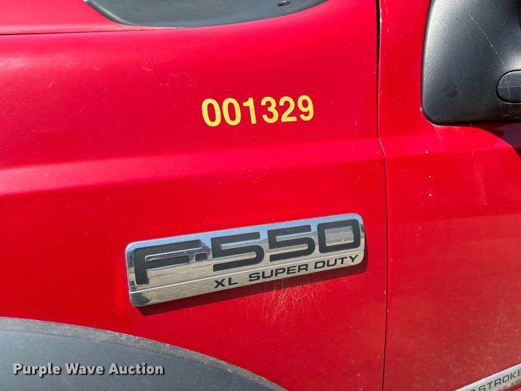 image for item NH9399 2007 Ford F550 Super Duty XL brush fire truck