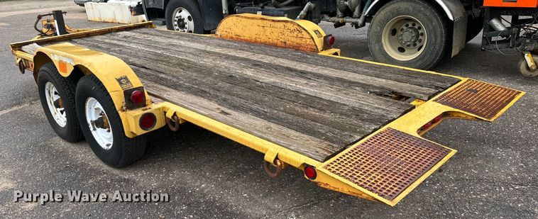 image for item NL9805 2002 Trail King TKT12U-162 tilt deck equipment trailer