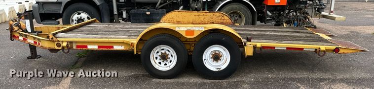 image for item NL9805 2002 Trail King TKT12U-162 tilt deck equipment trailer