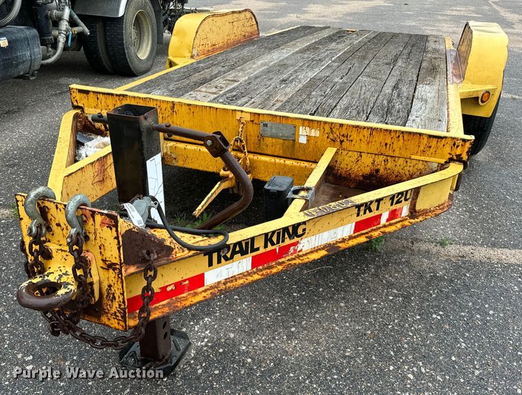 image for item NL9805 2002 Trail King TKT12U-162 tilt deck equipment trailer
