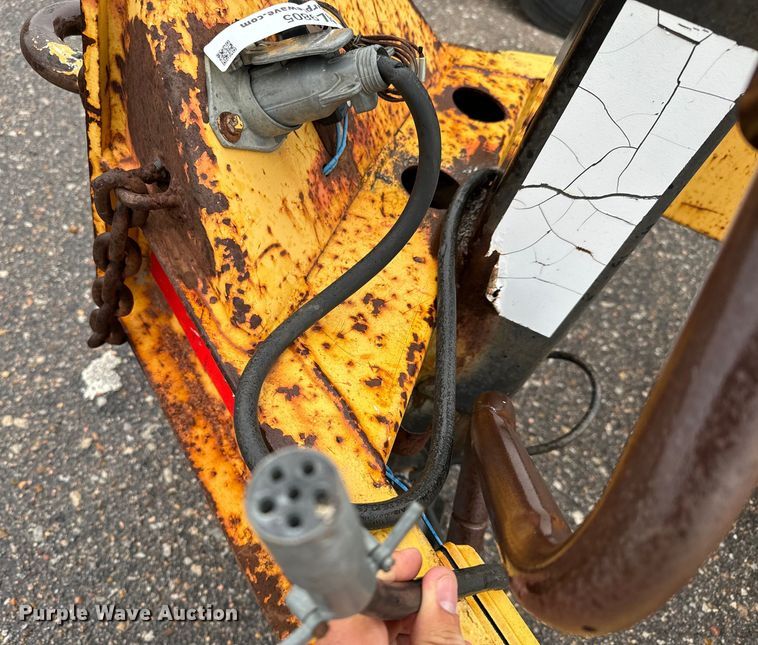 image for item NL9805 2002 Trail King TKT12U-162 tilt deck equipment trailer