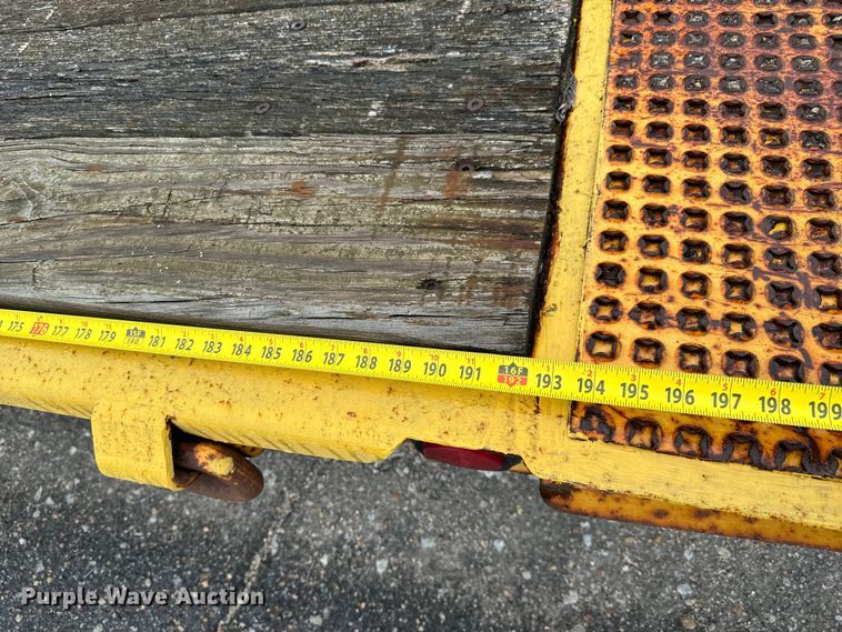 image for item NL9805 2002 Trail King TKT12U-162 tilt deck equipment trailer