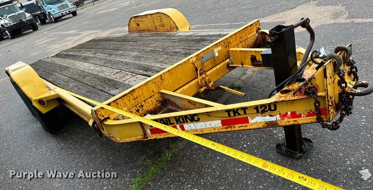 image for item NL9805 2002 Trail King TKT12U-162 tilt deck equipment trailer