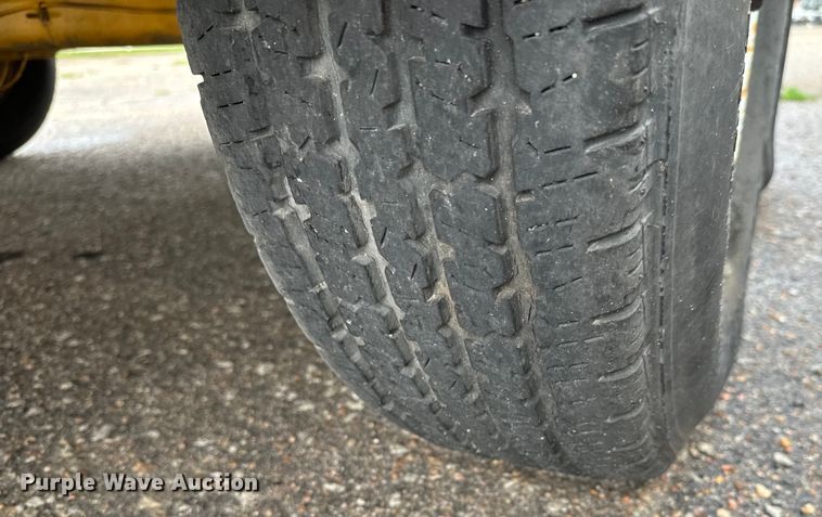 image for item NL9805 2002 Trail King TKT12U-162 tilt deck equipment trailer