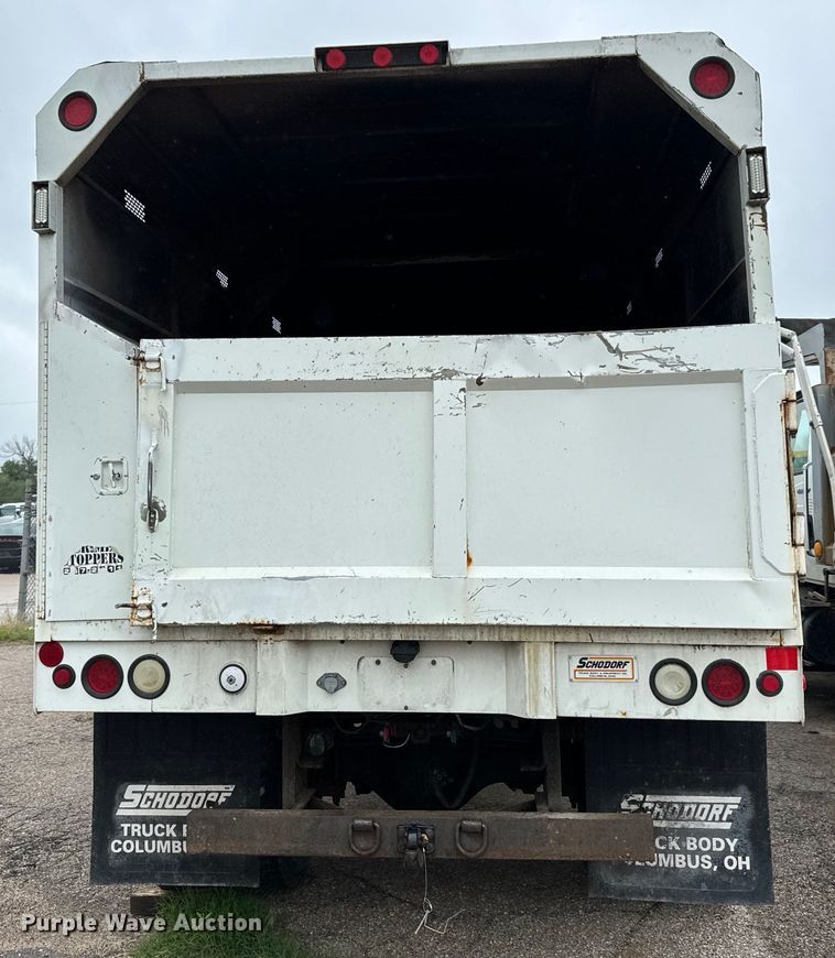 image for item NL9806 2009 International  DuraStar 4300 chipper truck