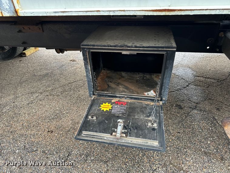 image for item NL9806 2009 International  DuraStar 4300 chipper truck