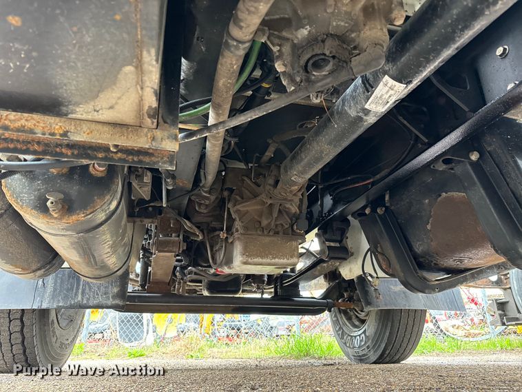 image for item NL9806 2009 International  DuraStar 4300 chipper truck