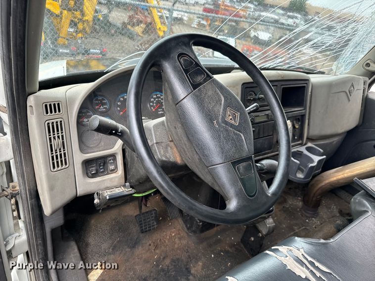 image for item NL9806 2009 International  DuraStar 4300 chipper truck