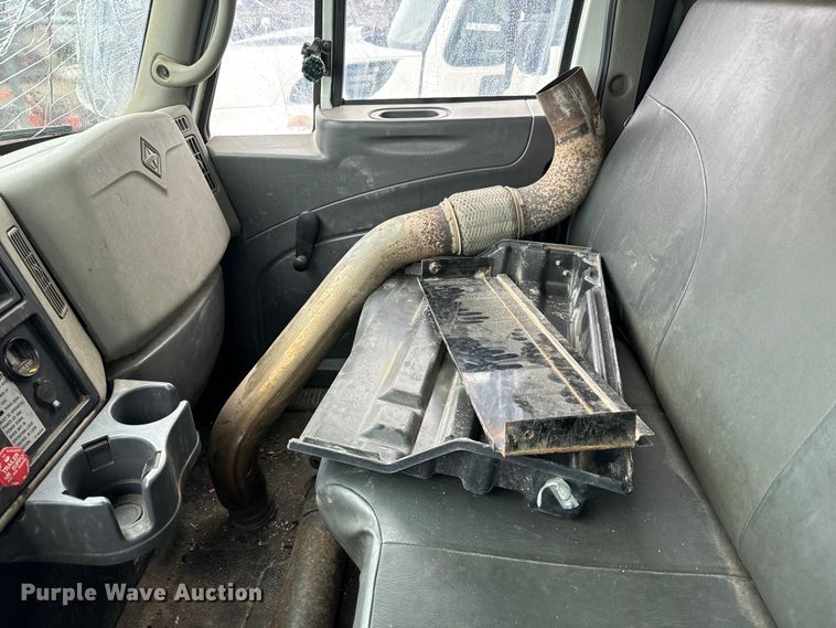 image for item NL9806 2009 International  DuraStar 4300 chipper truck