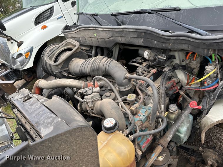 image for item NL9806 2009 International  DuraStar 4300 chipper truck