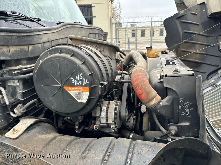 image for item NL9806 2009 International  DuraStar 4300 chipper truck