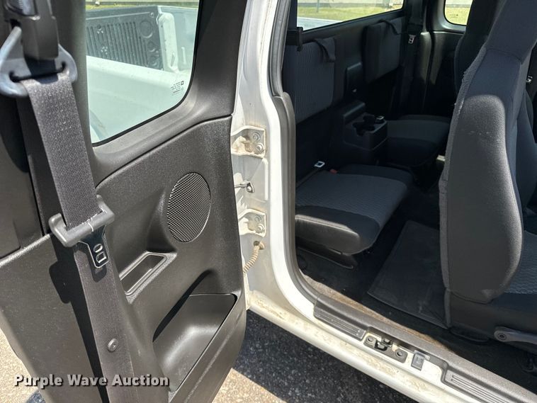 image for item NV9116 2010 Chevrolet  Colorado  Ext. Cab pickup truck